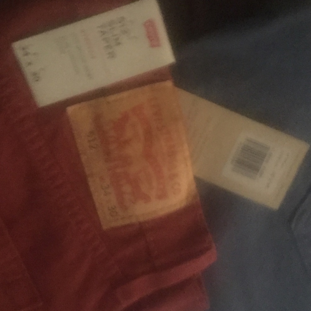 Levis - Picture 5 of 7